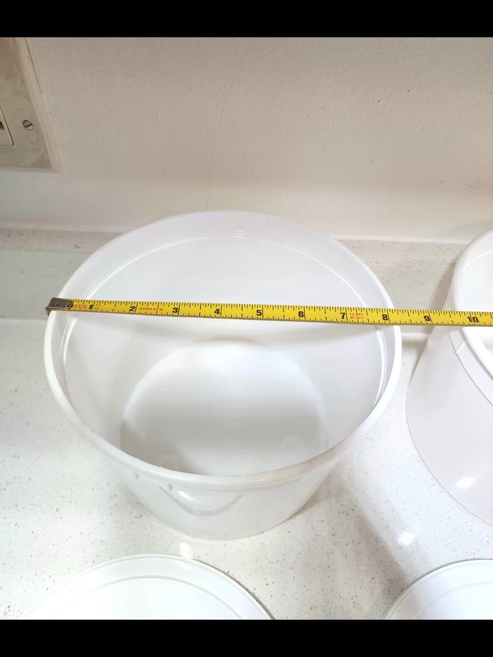 Set of 3 White Plastic Tub, Buckets, Storage Pails with Lids